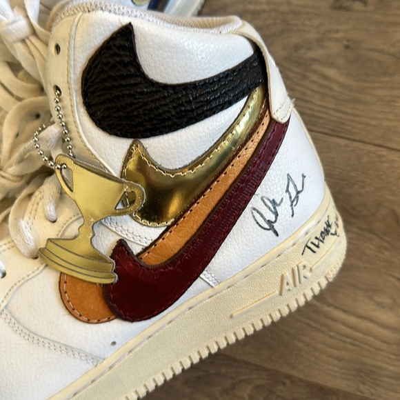 Misplaced checks done by the shoe surgeon - Picture 4 of 10